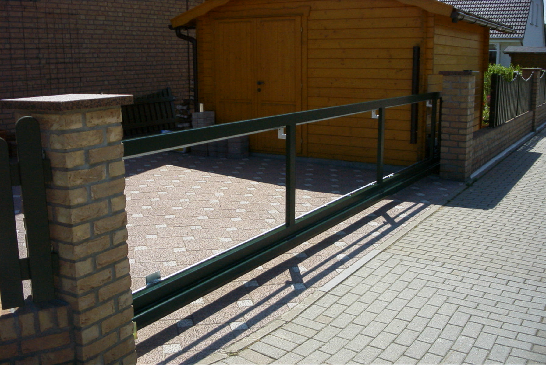 R001136202